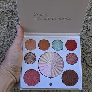 OFRA Good to Go mini mix palette